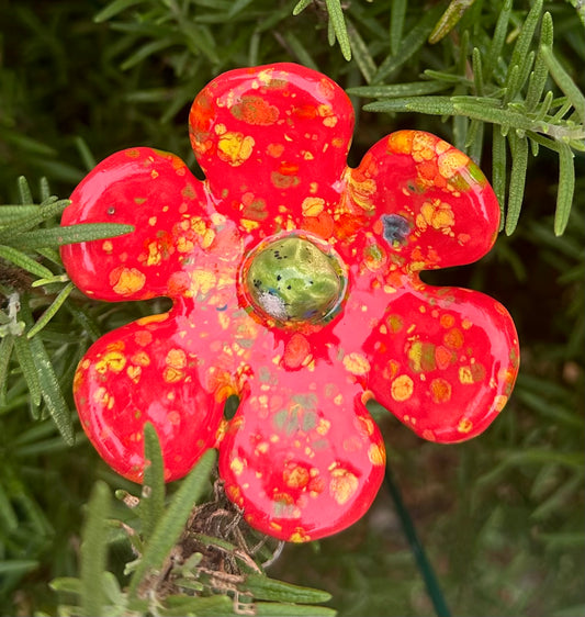 Flower Art Stakes - Red with Green center
